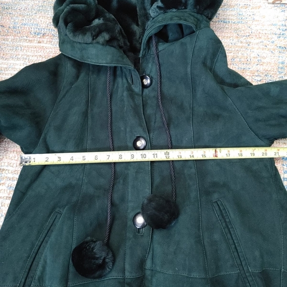 - Green Sheep Skin coat - - Picture 10 of 12